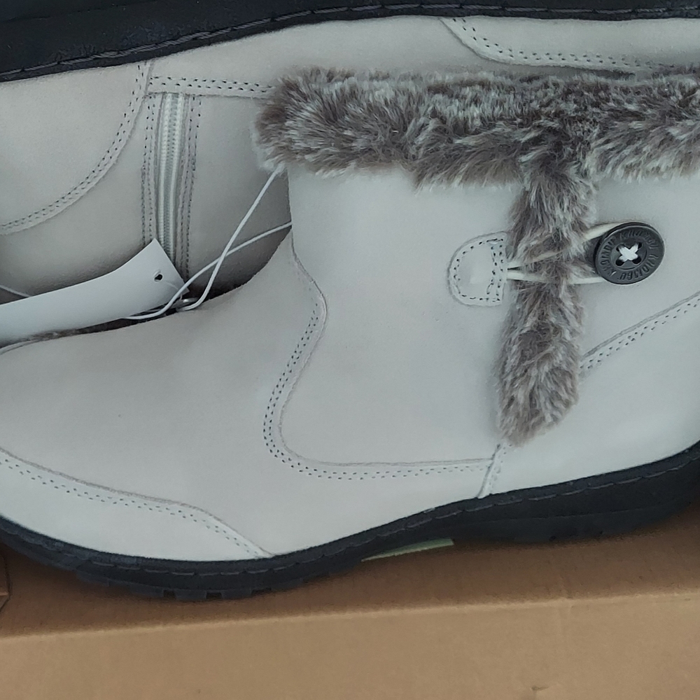 KHOMBU womens boots